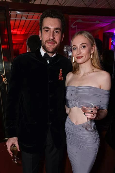 sophie turner date night.